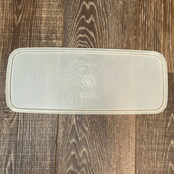 Vintage Tupperware Jadeite Green Celery/Vegetable Keeper - Picture 16 of 16